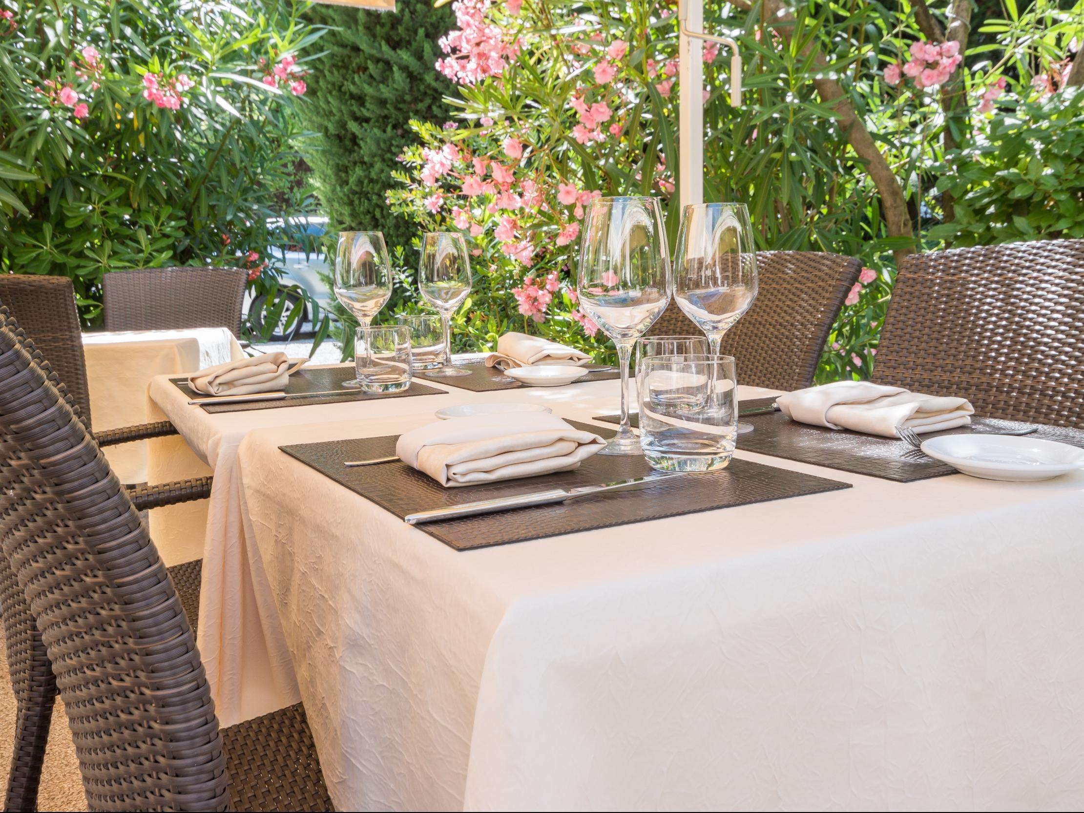 Logis Le Printemps Hotel Restaurant - Montélimar Kültér fotó