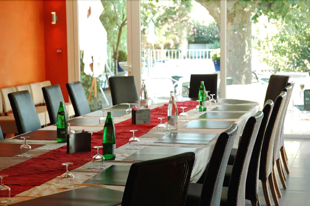 Logis Le Printemps Hotel Restaurant - Montélimar Kültér fotó